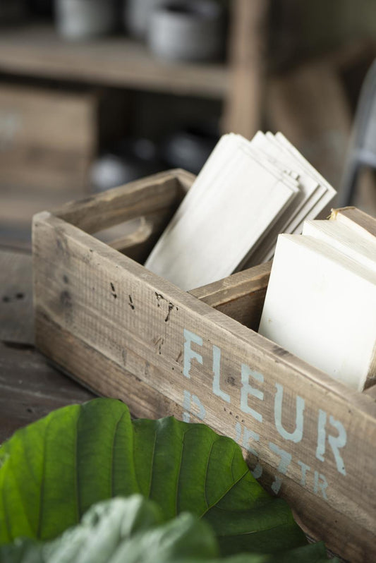 Kiste mit 3 Fächern, Text "Fleur B '57“ - athomewithpaula