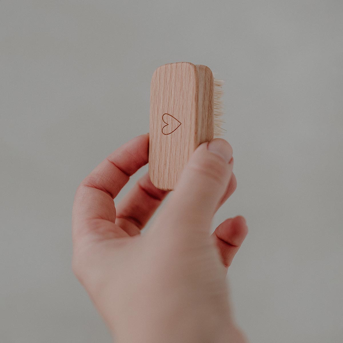 Kindernagelbürste Herz - athomewithpaula