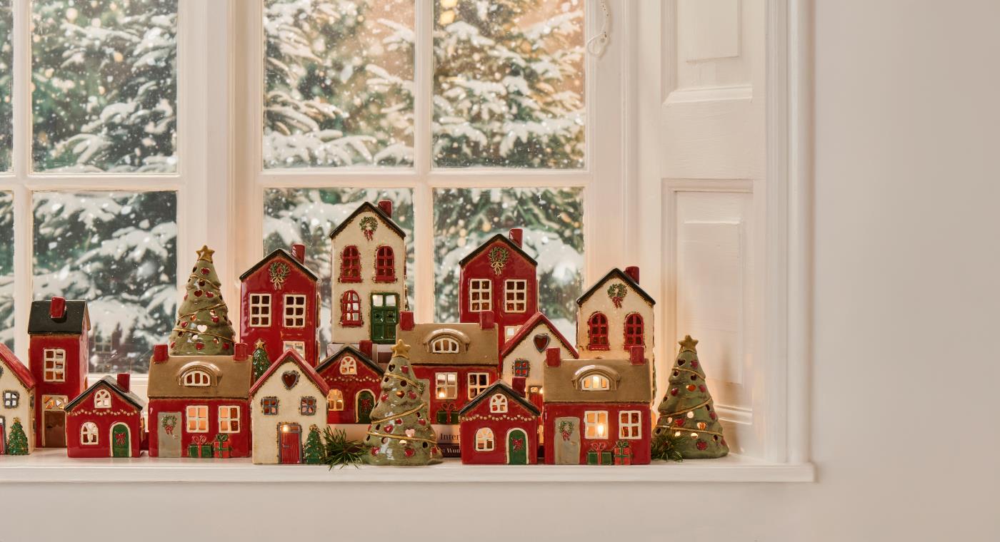 Haus für Teelicht  Stillenat Kranz und Geschenk