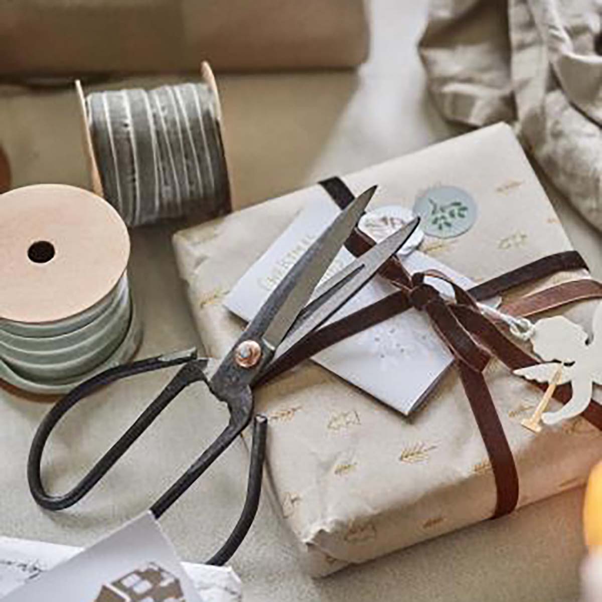 Schere klein - athomewithpaula