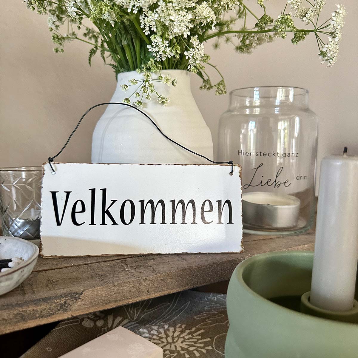 Schild "Velkommen" - athomewithpaula