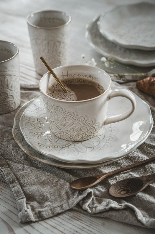 Maja's Cottage „Happiness“ Becher mit Henkel Weiß