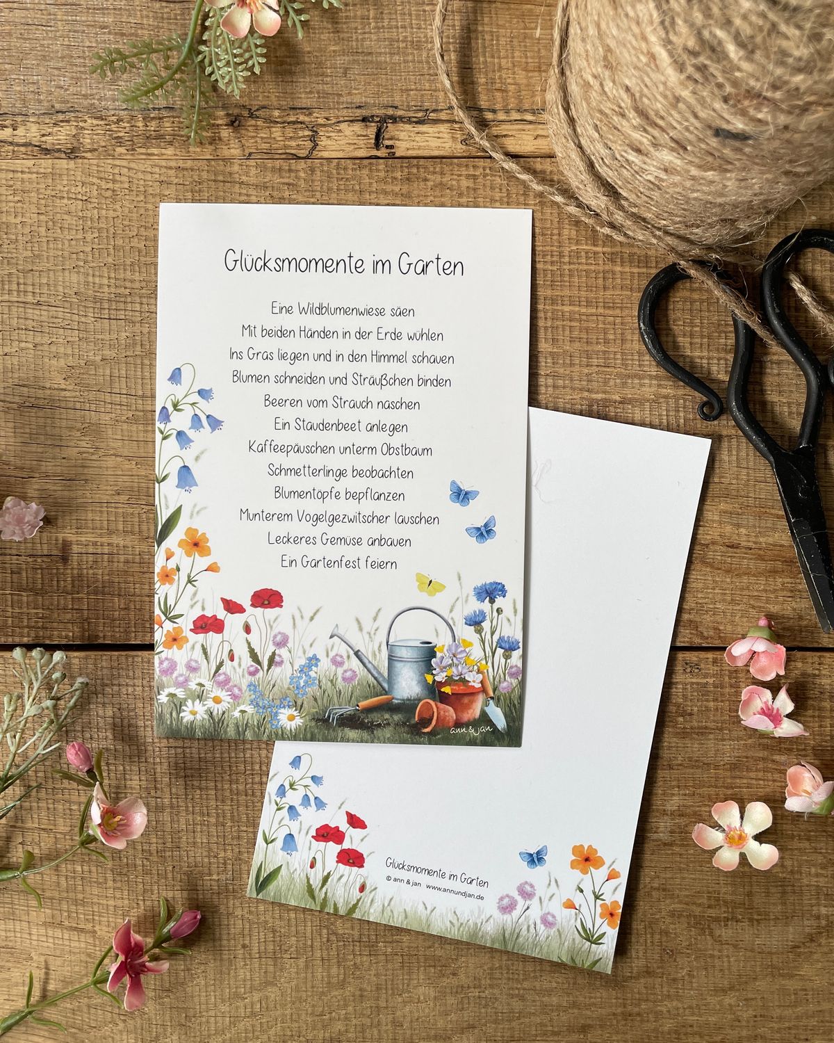 Ann & Jan Postkarte "Glücksmomente im Garten" - Blumenwiese im Sommer - athomewithpaula