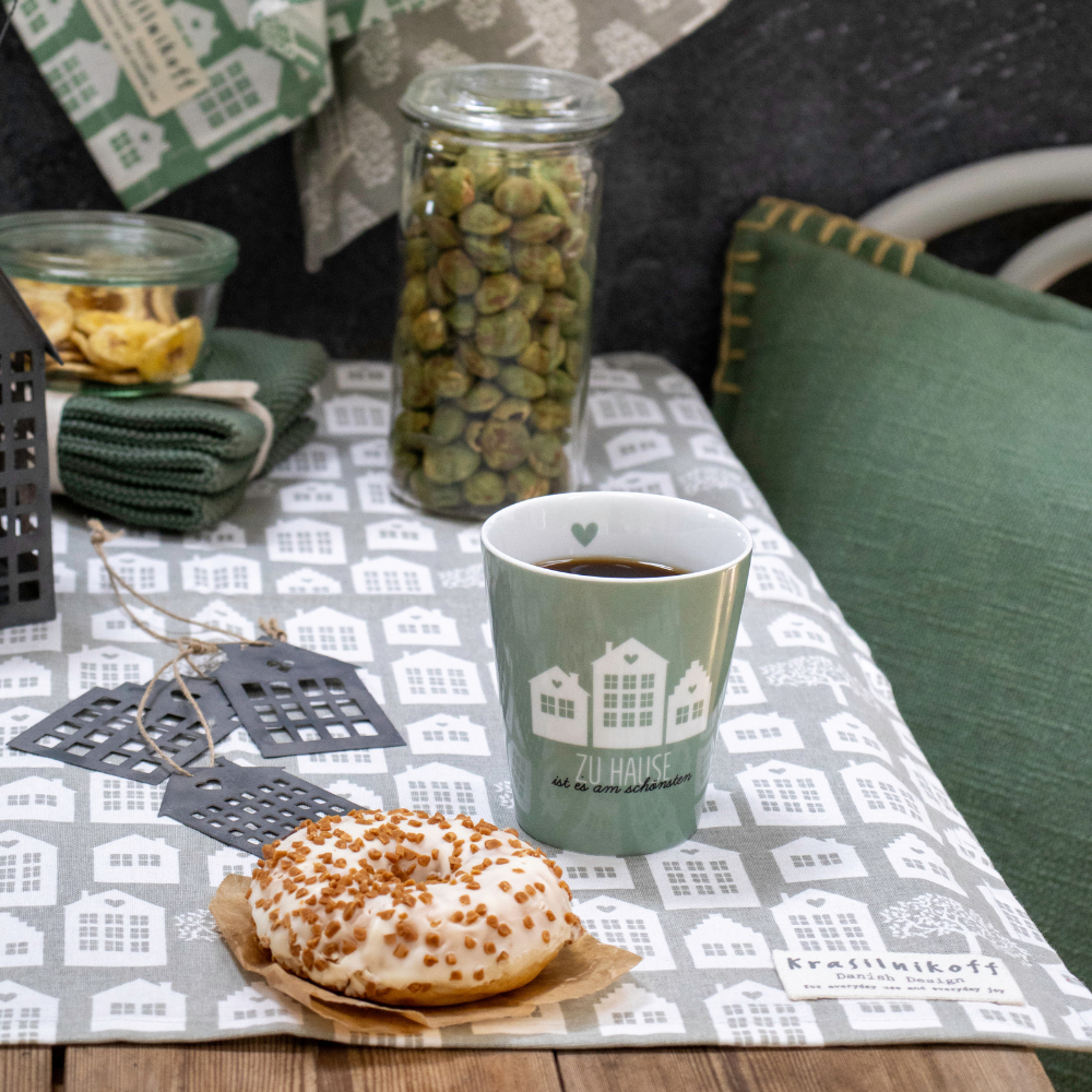 Krasilnikoff Happy Mug „Zuhause ist es am schönsten“ Grün