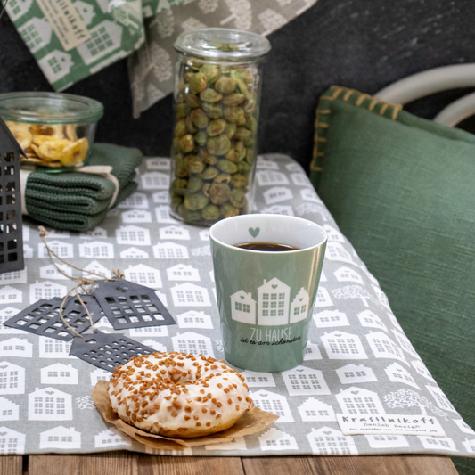 Krasilnikoff Happy Mug „Zuhause ist es am schönsten“ Grün