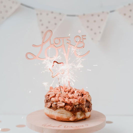 Cake Topper Lots of Love - athomewithpaula