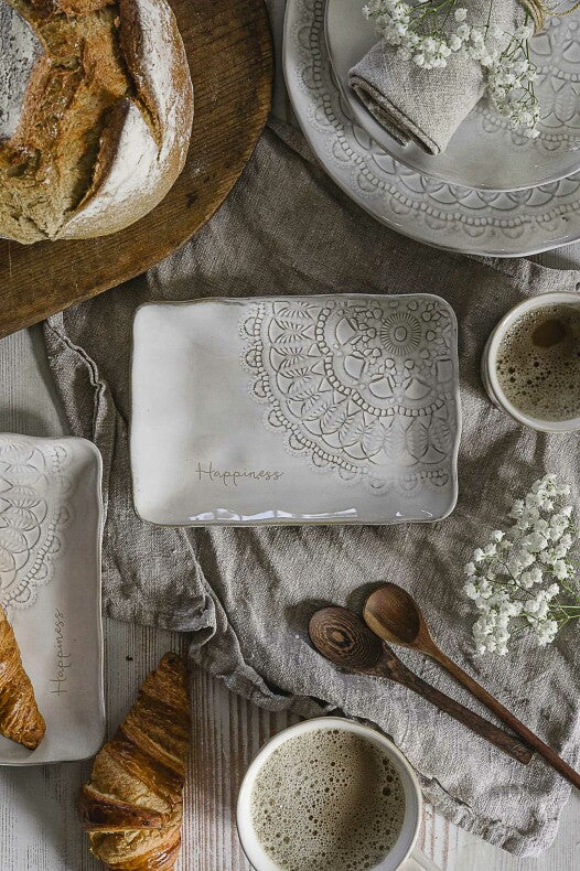 Maja's Cottage „Happiness“ Teller rechteckig weiß