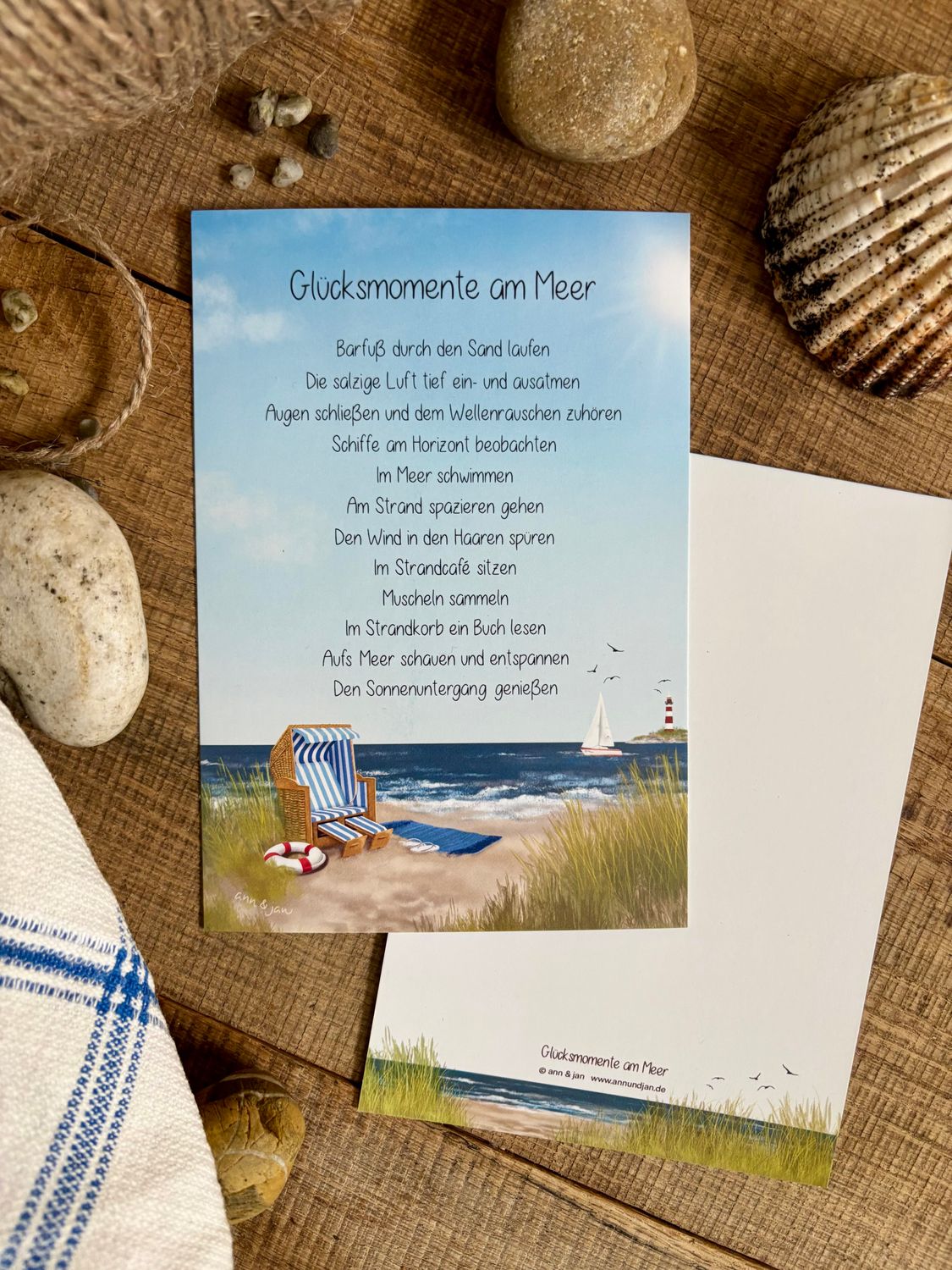 Ann & Jan Postkarte „Glücksmomente am Meer“ – Sommerkarte mit Strandkorb - athomewithpaula