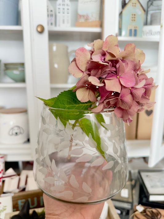 HANDGEFERTIGTE VASE MIT GRAVUR (L)