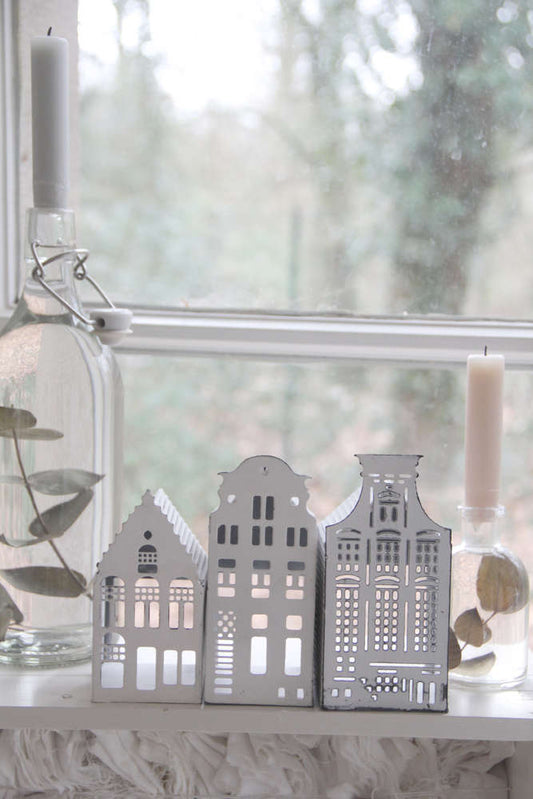 Haus klein mit spitzen Dach 12 cm - athomewithpaula