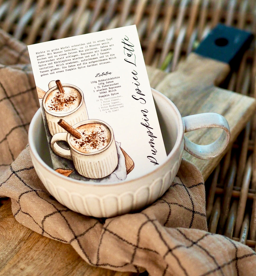 Frollein Lücke Postkarte "Pumkin Spice Latte" - athomewithpaula