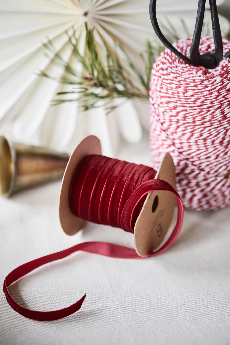 Velourband auf Spule bordeaux