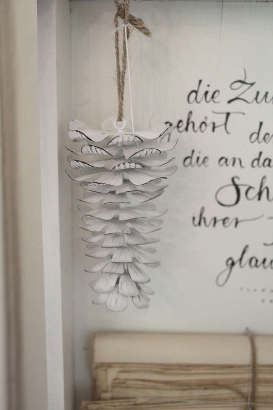 Tannenzapfen weiß