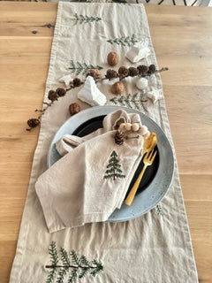 Tischläufer Tradition mit Tannenbaum
