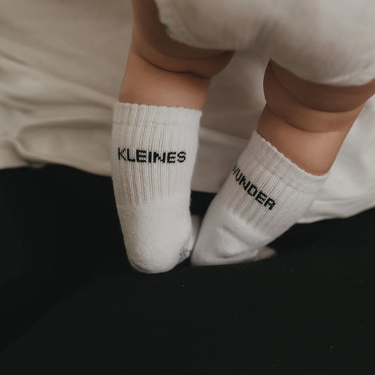 Eulenschnitt Babysocken Kleines Wunder 16-18 - athomewithpaula